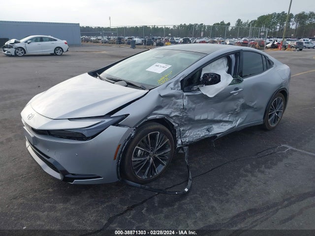 Toyota PRIUS XLE 2024 JTDACAAU6R3023247 Image 2