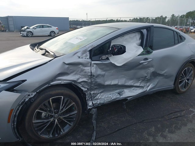 Toyota PRIUS XLE 2024 JTDACAAU6R3023247 Image 6