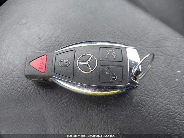 1999 MERCEDES-BENZ CLK 320 VIN: WDBLJ65GXXF106173
