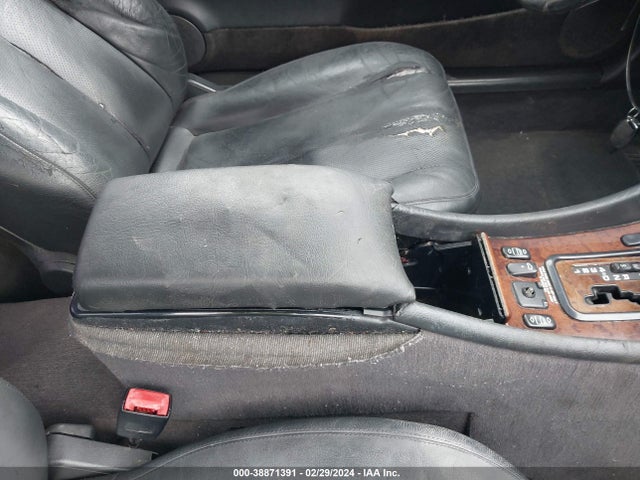 1999 MERCEDES-BENZ CLK 320 VIN: WDBLJ65GXXF106173