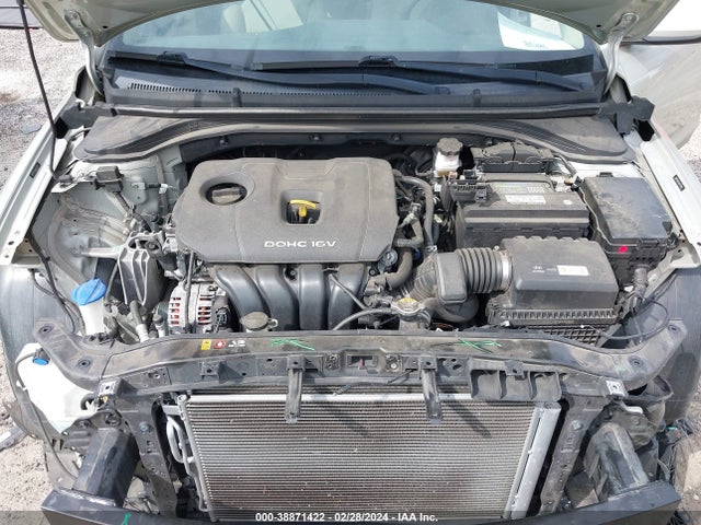 Hyundai ELANTRA SE 2017 5NPD74LFXHH135280 Image 10