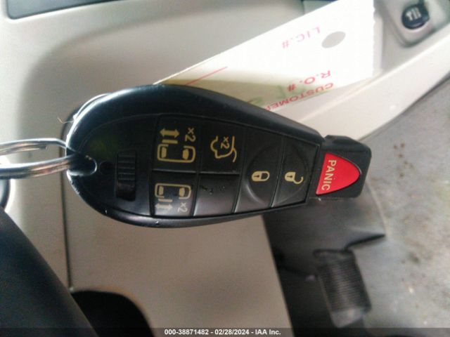 2C4RVABG2ER135292 Volkswagen ROUTAN SE