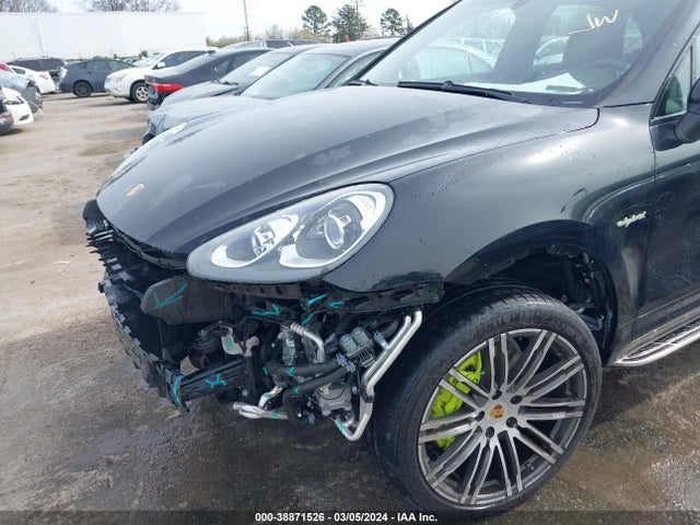 Porsche Cayenne E-hybrid S Platinum Edition 2017 WP1AE2A25HLA71446 Image 18