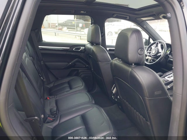 2017 PORSCHE CAYENNE E-HYBRID WP1AE2A25HLA71446 Photo 7