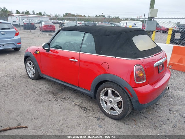 2010 MINI COOPER WMWMR3C56ATU97813 Photo 2