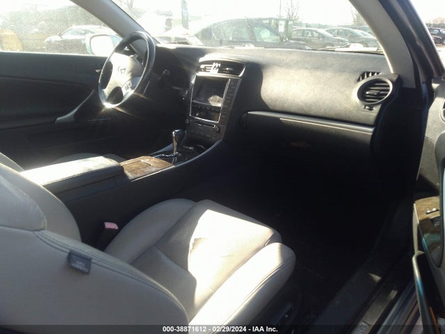 2011 LEXUS IS 250C VIN: JTHFF2C26B2521246