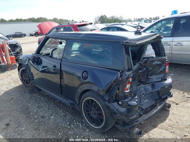 2008 MINI COOPER S CLUBMAN WMWMM33588TP89505 Photo 2