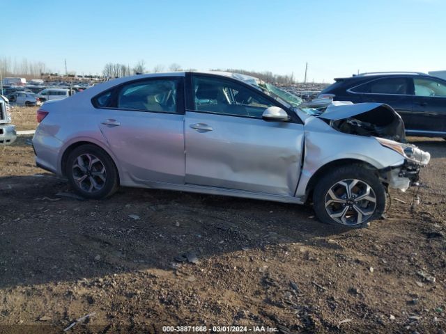 3KPF24ADXLE238933 KIA Forte Lxs