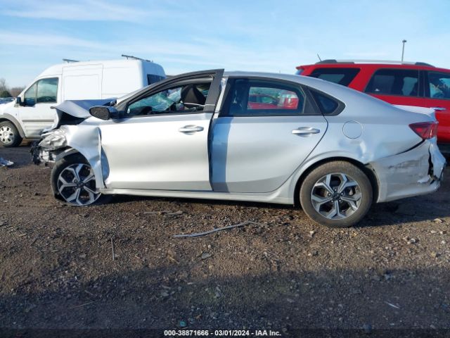 3KPF24ADXLE238933 KIA Forte Lxs