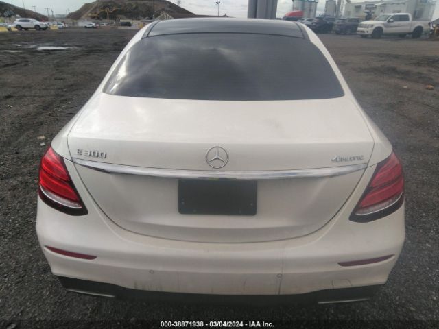 WDDZF4KB2JA392489 Mercedes-Benz E 300 4matic