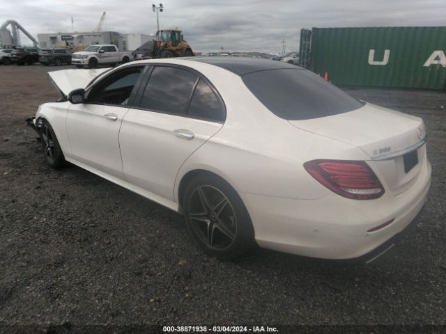 WDDZF4KB2JA392489 Mercedes-Benz E 300 4matic