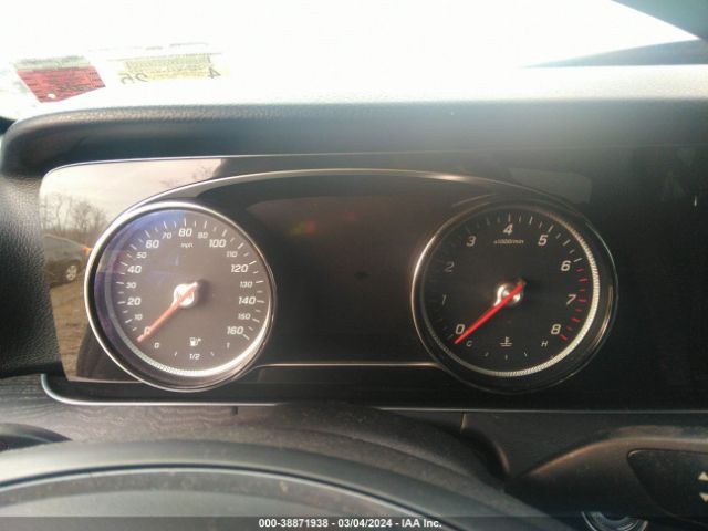 WDDZF4KB2JA392489 Mercedes-Benz E 300 4matic