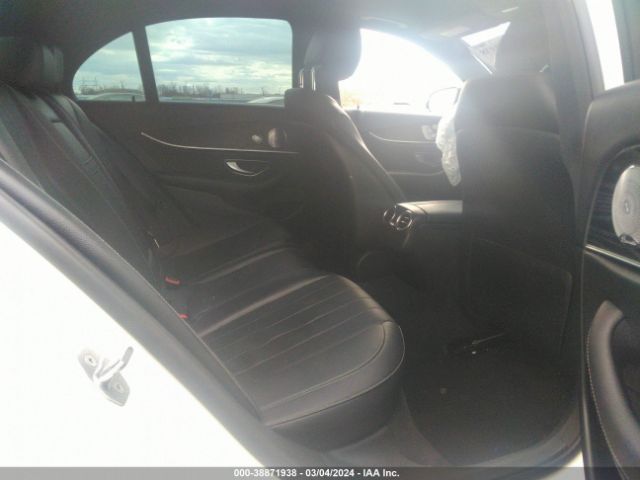 WDDZF4KB2JA392489 Mercedes-Benz E 300 4matic