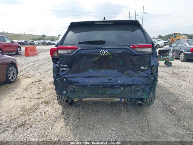 Toyota Rav4 Xle Premium 2023 2T3C1RFV2PW288353 Image 17
