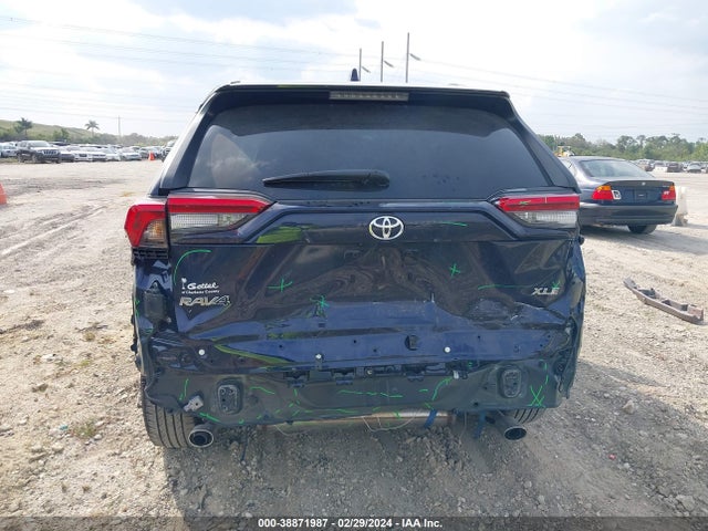 Toyota Rav4 Xle Premium 2023 2T3C1RFV2PW288353 Image 18