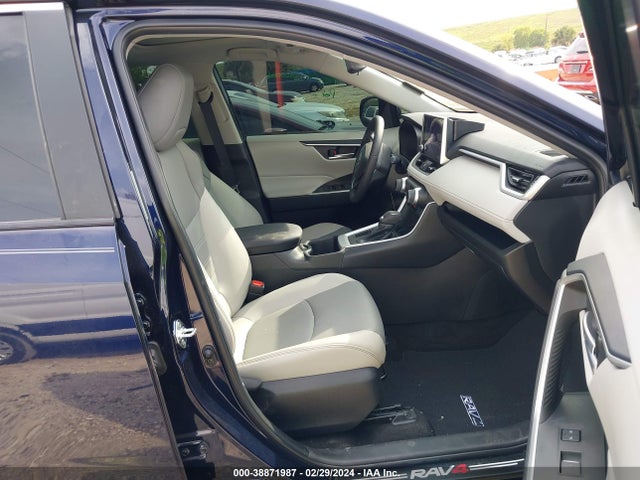 Toyota Rav4 Xle Premium 2023 2T3C1RFV2PW288353 Image 5