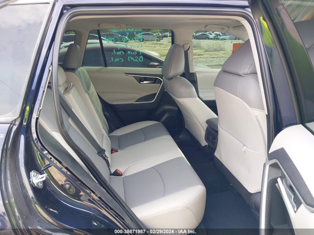 Toyota Rav4 Xle Premium 2023 2T3C1RFV2PW288353 Image 8