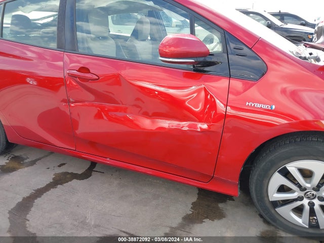 Toyota Prius Four 2017 JTDKARFU7H3539214 Image 18