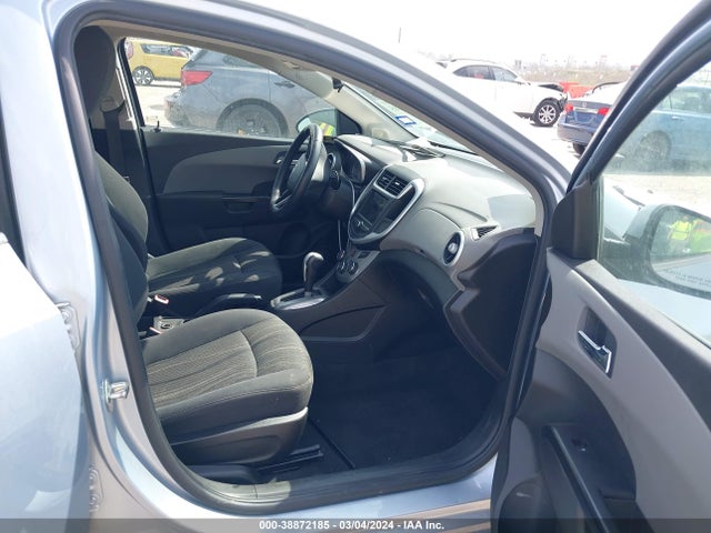 Chevrolet Sonic Lt Auto 2018 1G1JD5SH3J4119916 Image 5