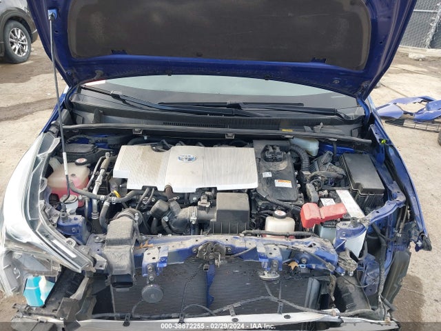 Toyota Prius Three 2018 JTDKARFU7J3551823 Image 10