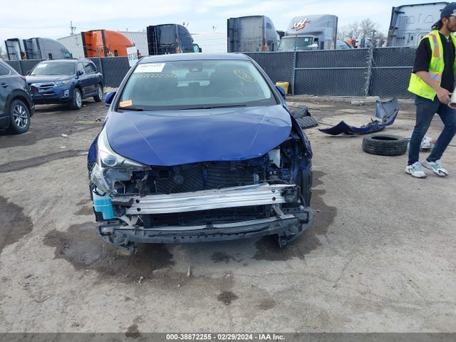 Toyota Prius Three 2018 JTDKARFU7J3551823 Image 13