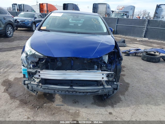 Toyota Prius Three 2018 JTDKARFU7J3551823 Image 6