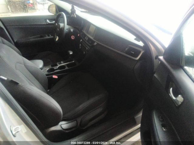 5XXGT4L30JG209032 KIA Optima Lx