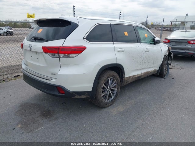 Toyota Highlander Xle 2019 5TDKZRFH1KS551649 Image 4