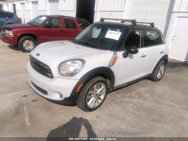 2013 MINI COUNTRYMAN WMWZB3C56DWM31730 Photo 1