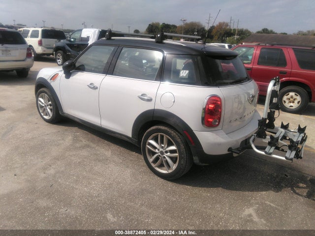 2013 MINI COUNTRYMAN WMWZB3C56DWM31730 Photo 2