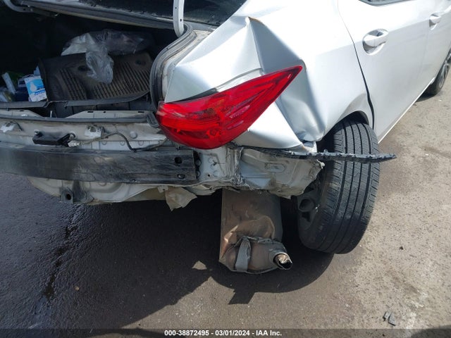 Toyota COROLLA SE 2017 5YFBURHE0HP598397 Image 6