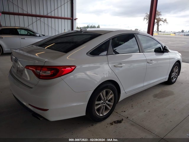 Hyundai SONATA SE 2016 5NPE24AF2GH374391 Image 4