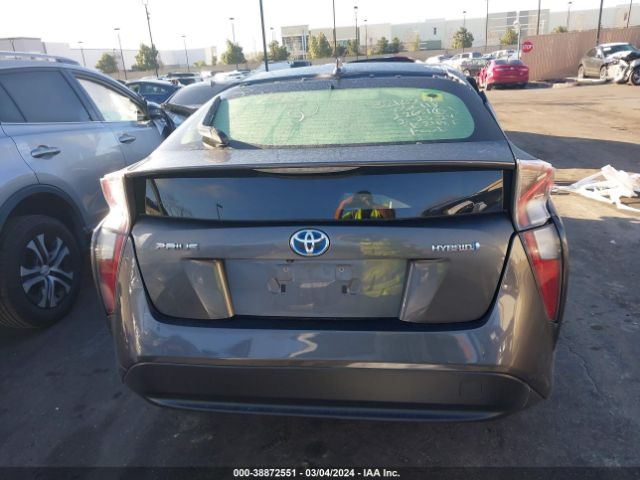 JTDKARFUXG3000620 Toyota Prius Four