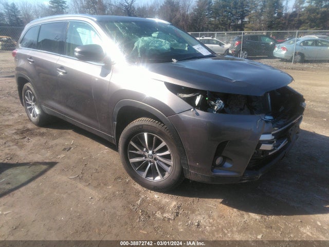 Toyota Highlander Xle 2019 5TDJZRFH9KS586323 Image 1