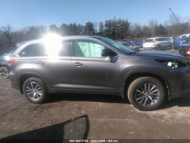 Toyota Highlander Xle 2019 5TDJZRFH9KS586323 Image 13