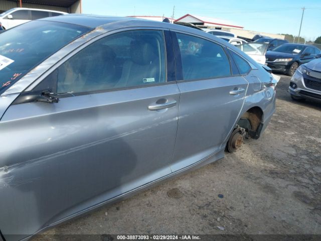 1HGCV3F98LA007624 Honda Accord Hybrid Touring