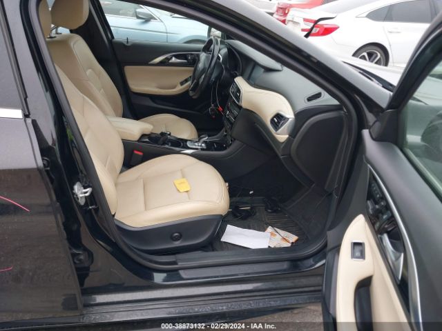 SJKCH5CP8JA050486 Infiniti Qx30 Luxury
