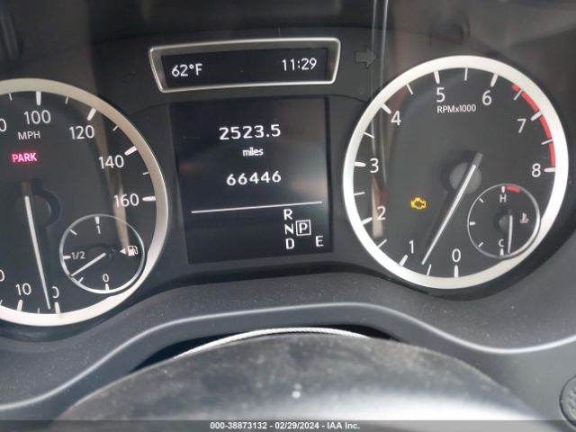 SJKCH5CP8JA050486 Infiniti Qx30 Luxury