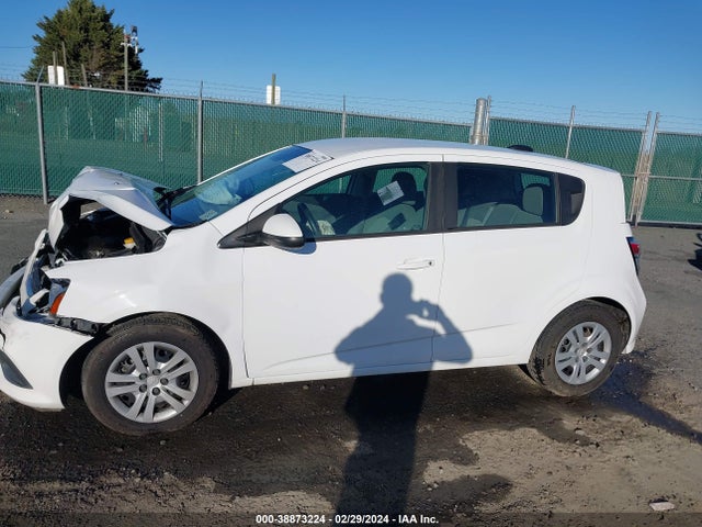 Chevrolet Sonic Lt Auto 2018 1G1JG6SH0J4108689 Image 14