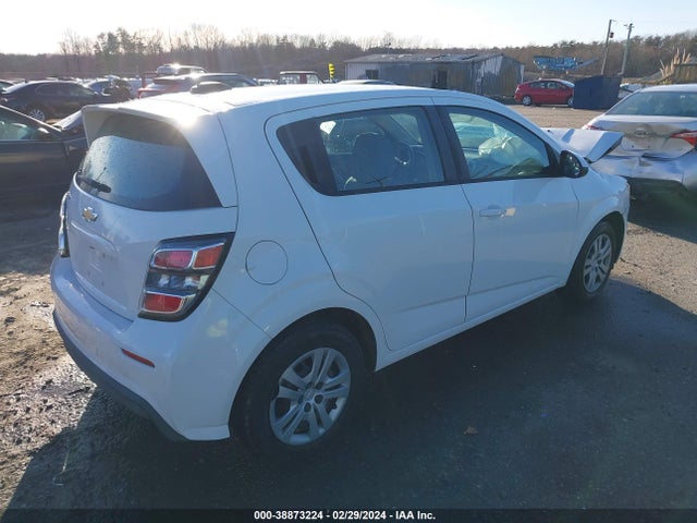 Chevrolet Sonic Lt Auto 2018 1G1JG6SH0J4108689 Image 4