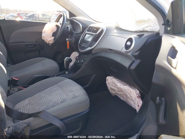 Chevrolet Sonic Lt Auto 2018 1G1JG6SH0J4108689 Image 5
