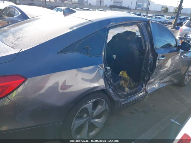 1HGCV2F98KA030586 Honda Accord Touring 2.0t