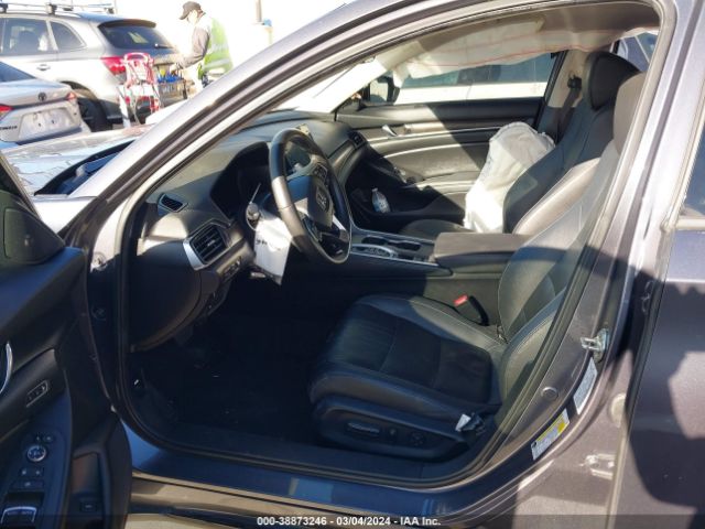 1HGCV2F98KA030586 Honda Accord Touring 2.0t