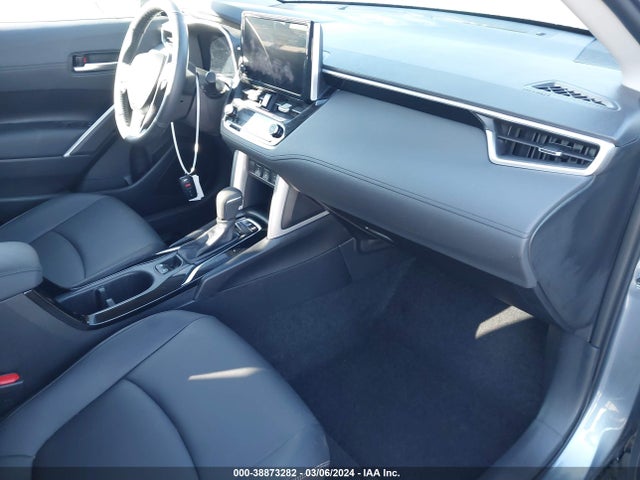 Toyota Corolla Cross Xle 2023 7MUDAAAG7PV053033 Image 5