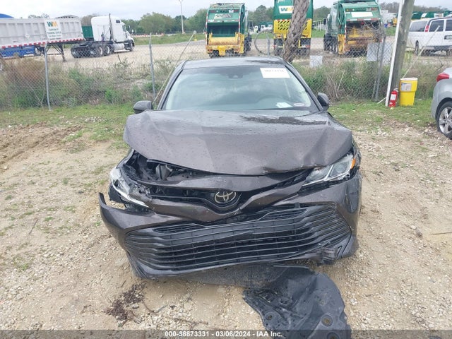 Toyota CAMRY LE 2018 4T1B11HK2JU099170 Image 12