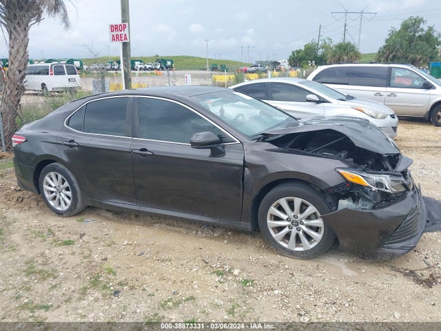Toyota CAMRY LE 2018 4T1B11HK2JU099170 Image 13