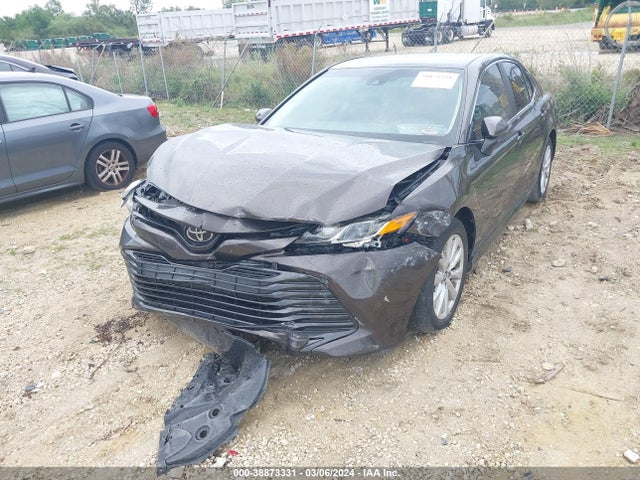 Toyota CAMRY LE 2018 4T1B11HK2JU099170 Image 6