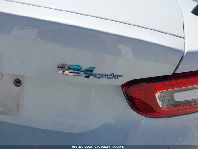 JC1NFAEKXL0145262 Fiat 124 Spider Lusso