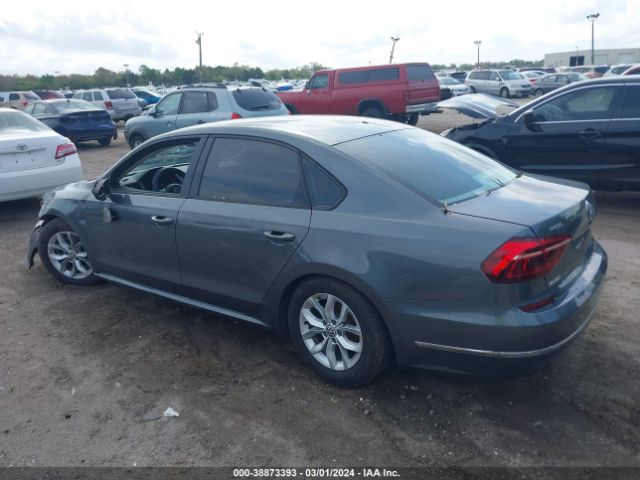 1VWAA7A37JC026661 Volkswagen Passat 2.0t R-line/2.0t S