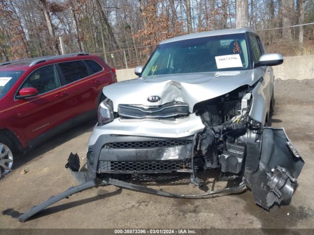 KNDJN2A2XJ7561431 KIA Soul